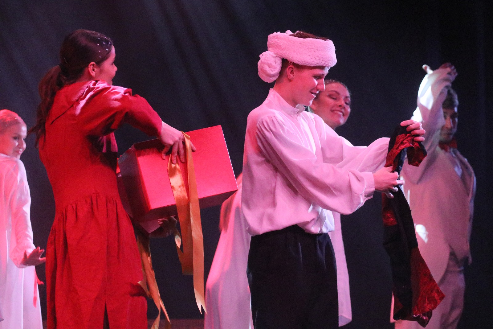 Niezwykła „Opowieść Wigilijna” Teatru „Avatar”
