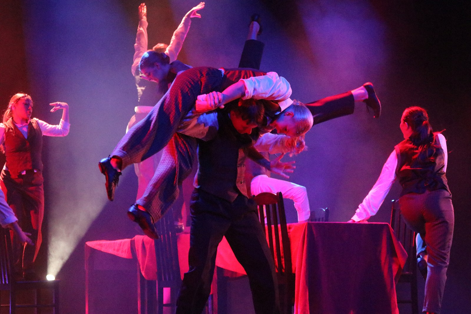 Niezwykła „Opowieść Wigilijna” Teatru „Avatar”