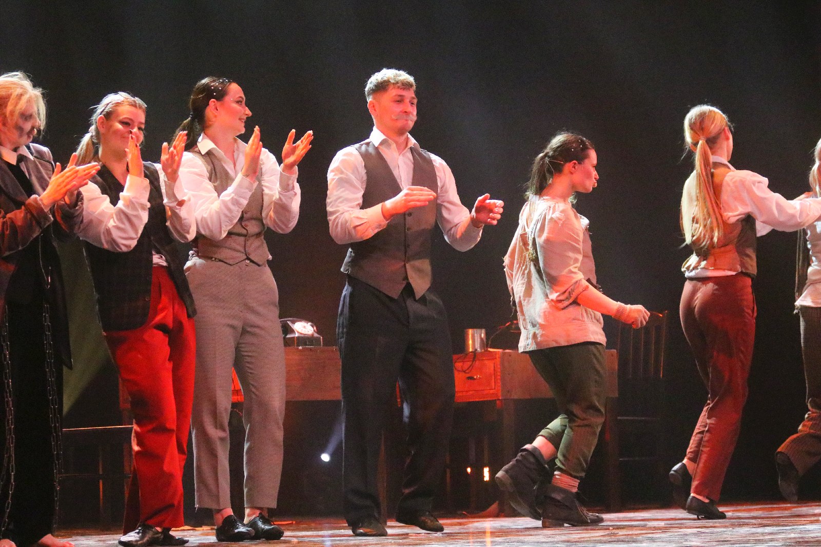 Niezwykła „Opowieść Wigilijna” Teatru „Avatar”