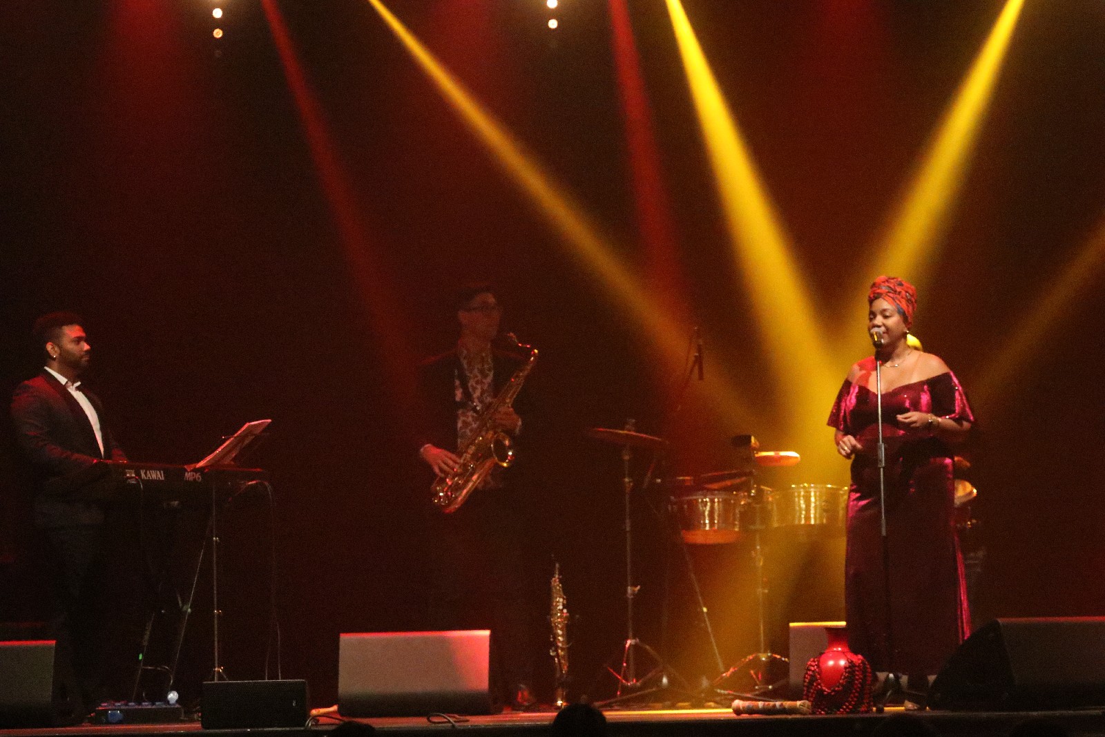 Roland Abreu & The Cuban Latin Jazz feat. Yaremi Kordos