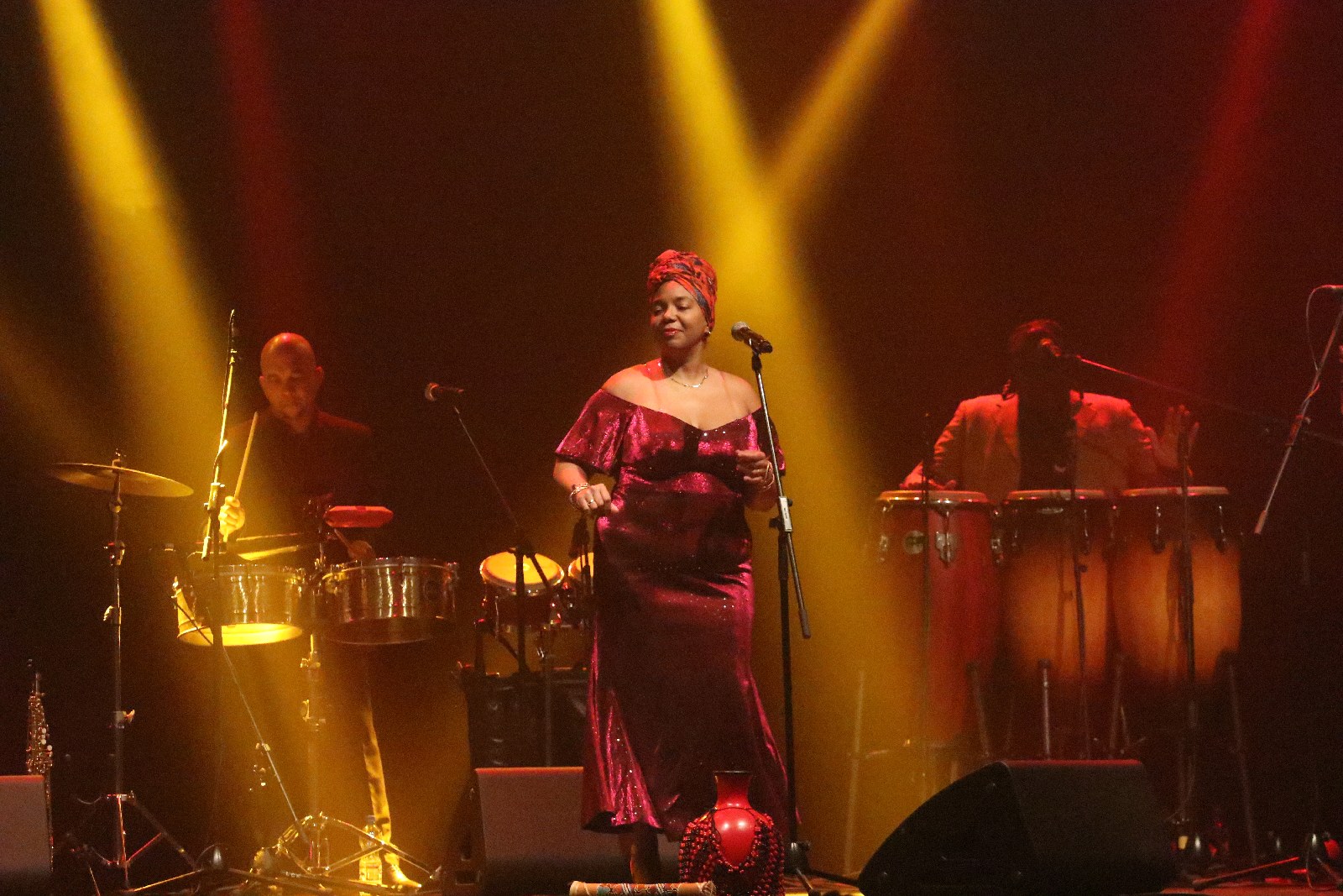 Roland Abreu & The Cuban Latin Jazz feat. Yaremi Kordos