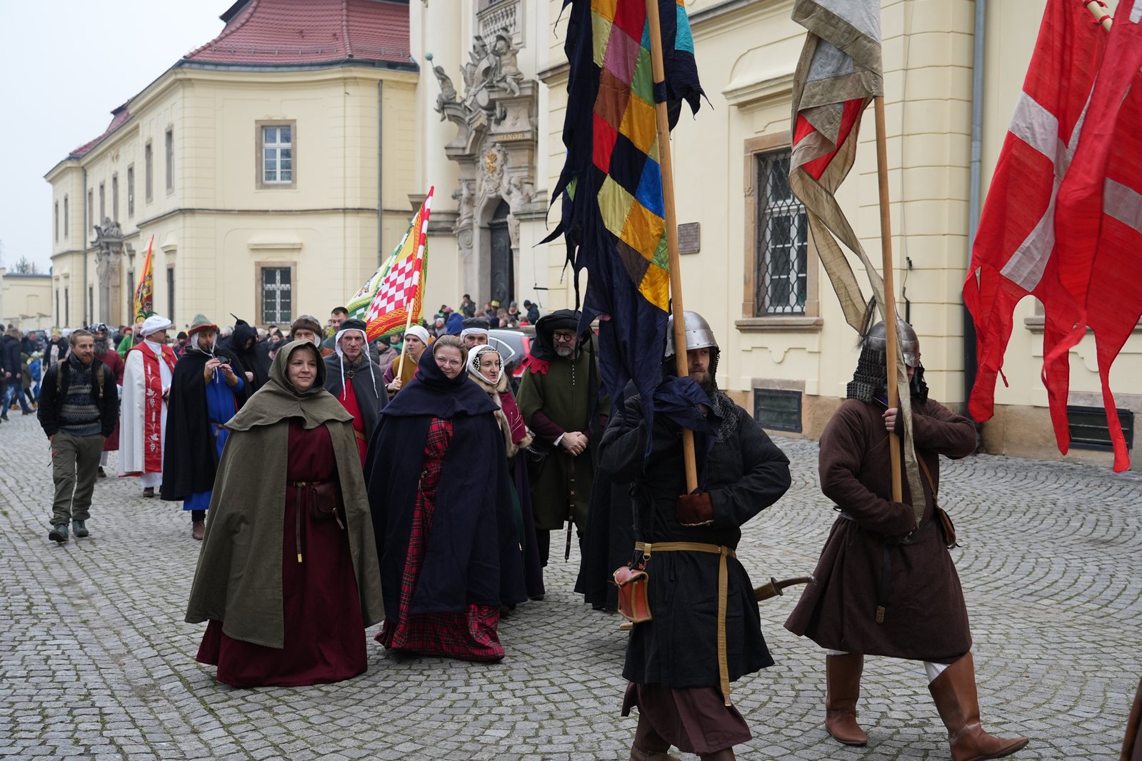 Orszak Trzech Króli w Legnickim Polu przeszedł ulicami gminy