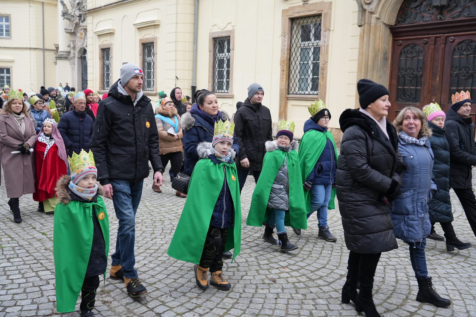 Orszak Trzech Króli w Legnickim Polu przeszedł ulicami gminy
