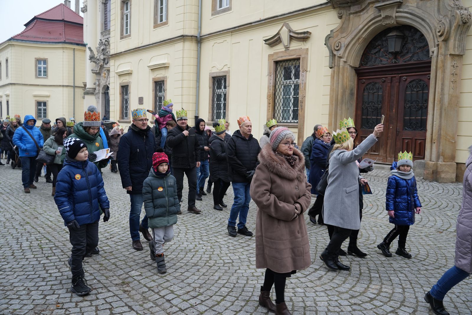 Orszak Trzech Króli w Legnickim Polu przeszedł ulicami gminy