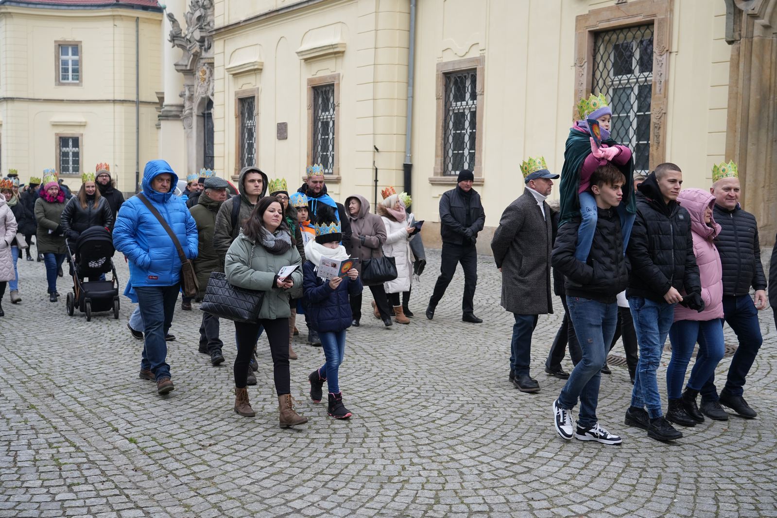 Orszak Trzech Króli w Legnickim Polu przeszedł ulicami gminy