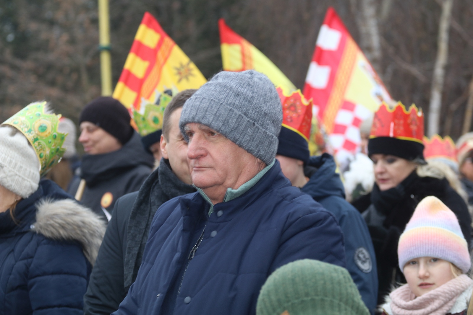 Wspólne kolędowanie podczas Orszaku Trzech Króli w Prochowicach
