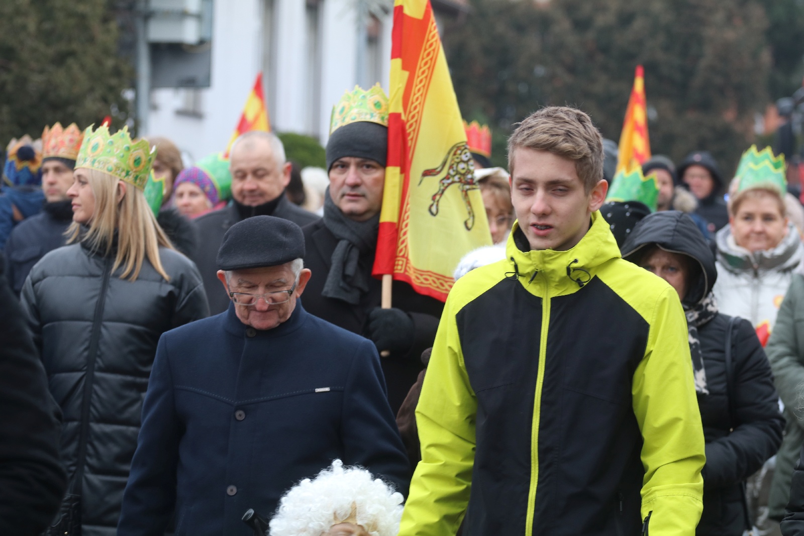 Wspólne kolędowanie podczas Orszaku Trzech Króli w Prochowicach