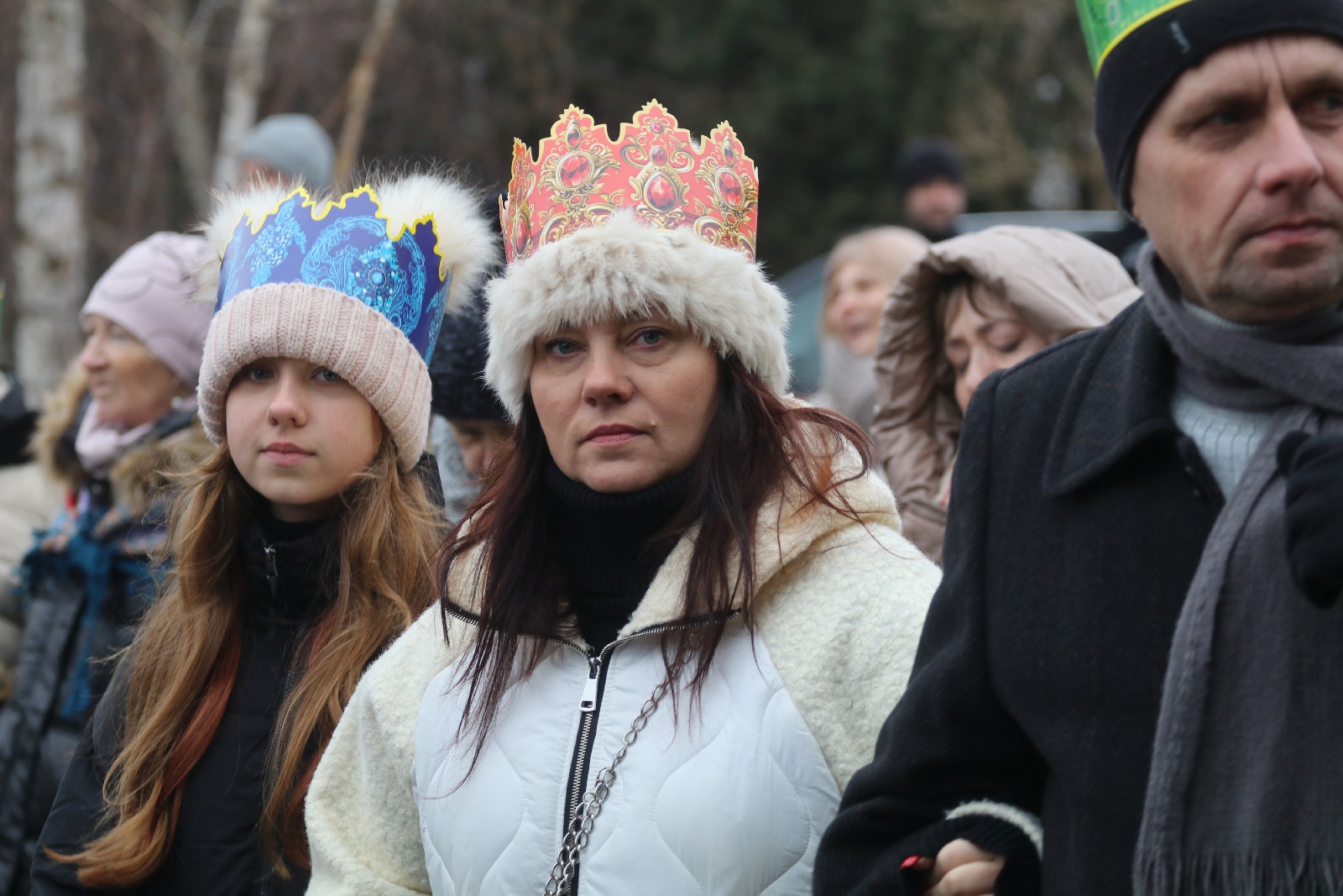 Wspólne kolędowanie podczas Orszaku Trzech Króli w Prochowicach