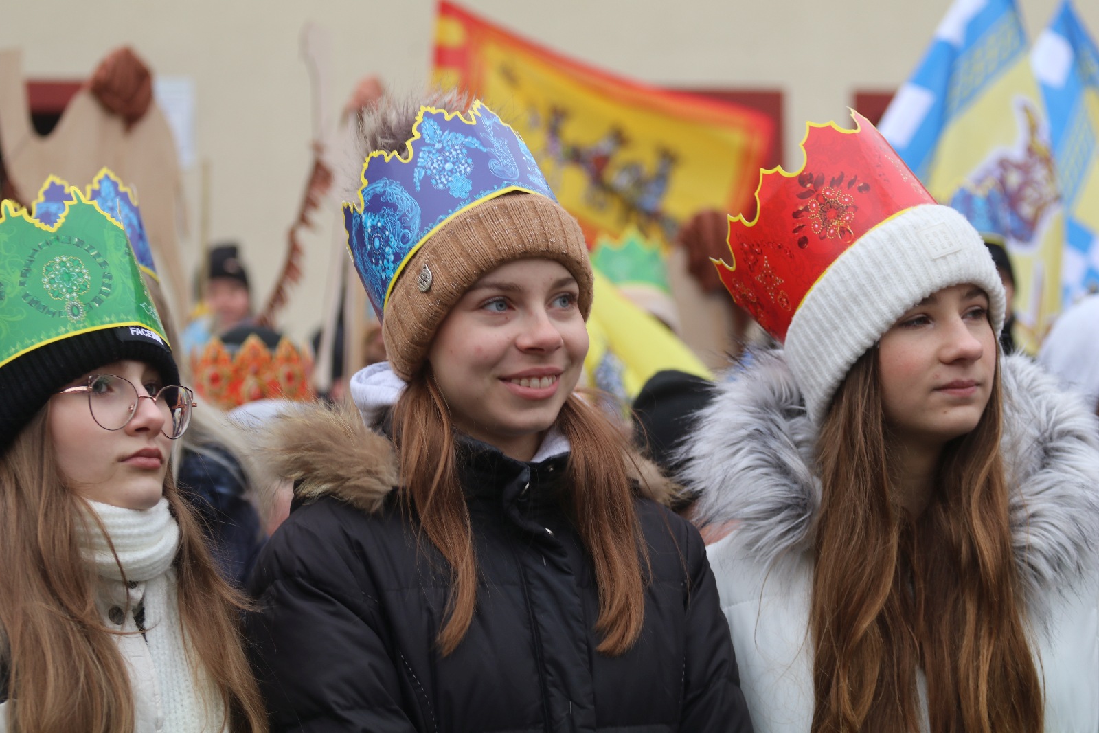 Wspólne kolędowanie podczas Orszaku Trzech Króli w Prochowicach