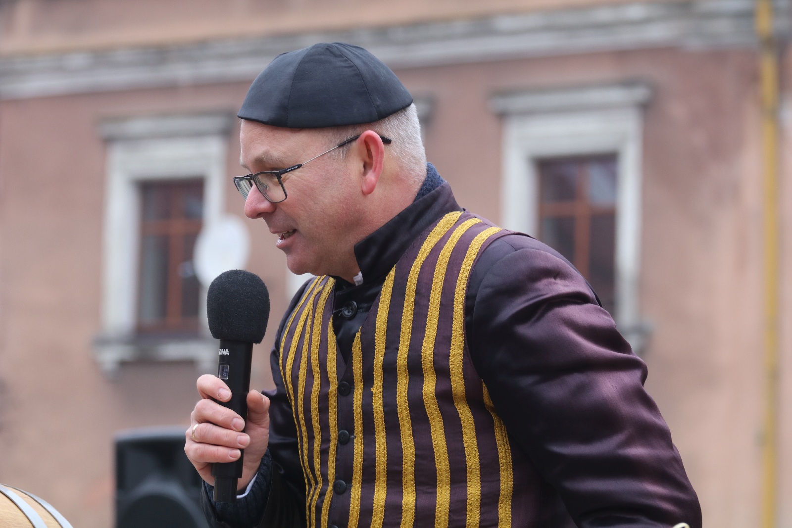 Wspólne kolędowanie podczas Orszaku Trzech Króli w Prochowicach