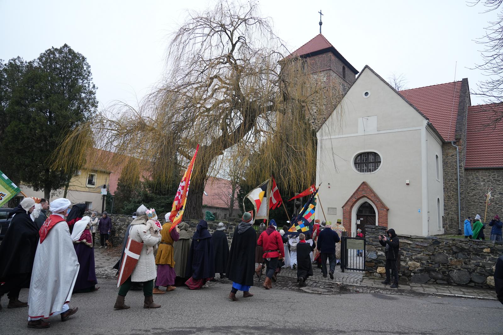 Orszak Trzech Króli w Legnickim Polu przeszedł ulicami gminy