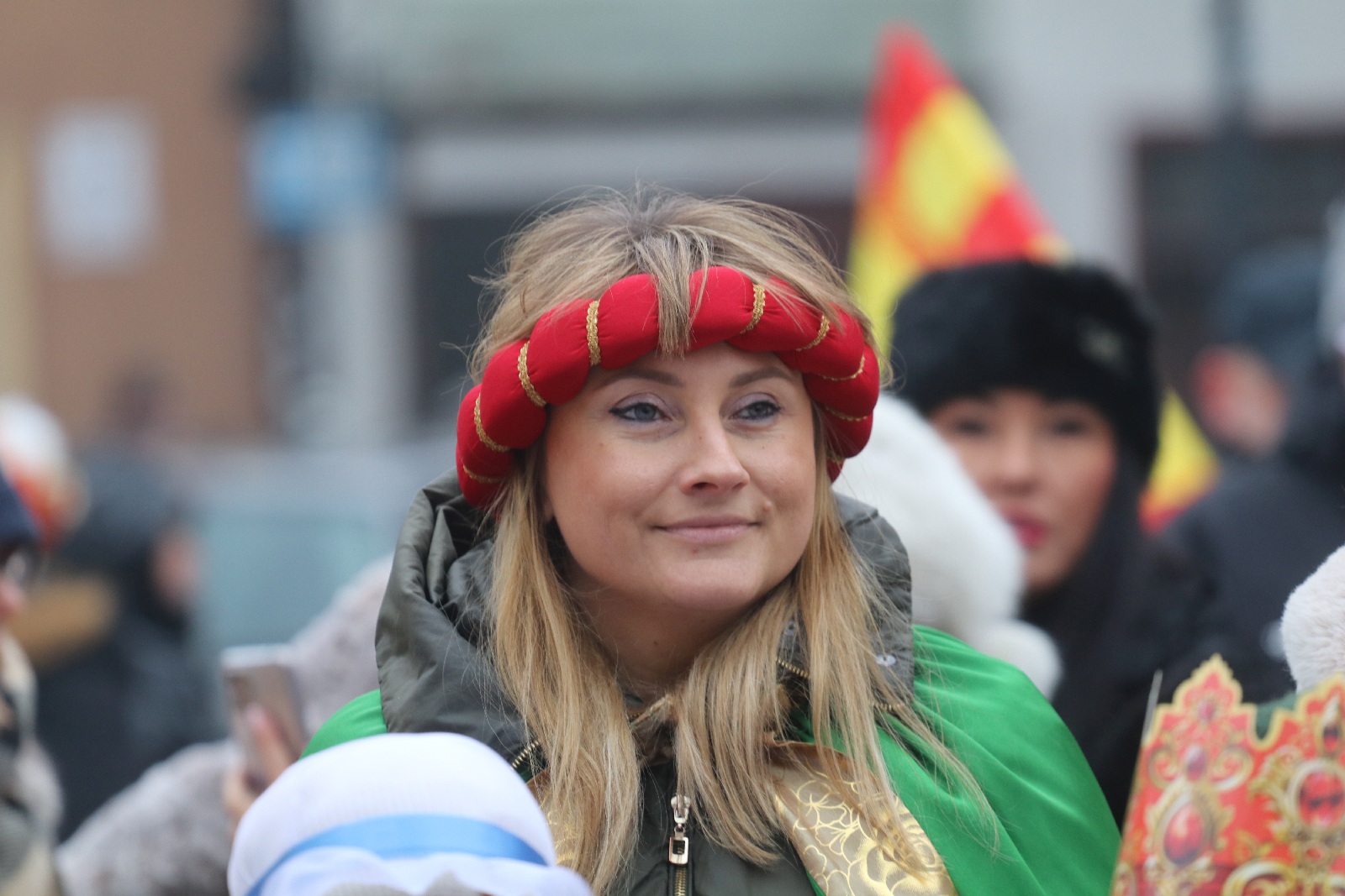 Wspólne kolędowanie podczas Orszaku Trzech Króli w Prochowicach