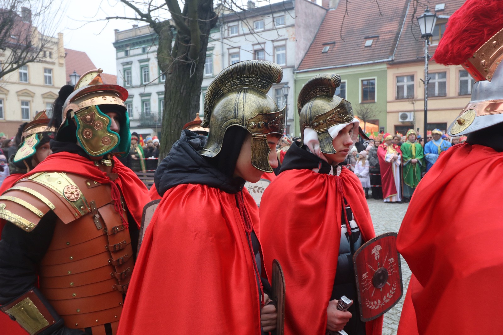Wspólne kolędowanie podczas Orszaku Trzech Króli w Prochowicach