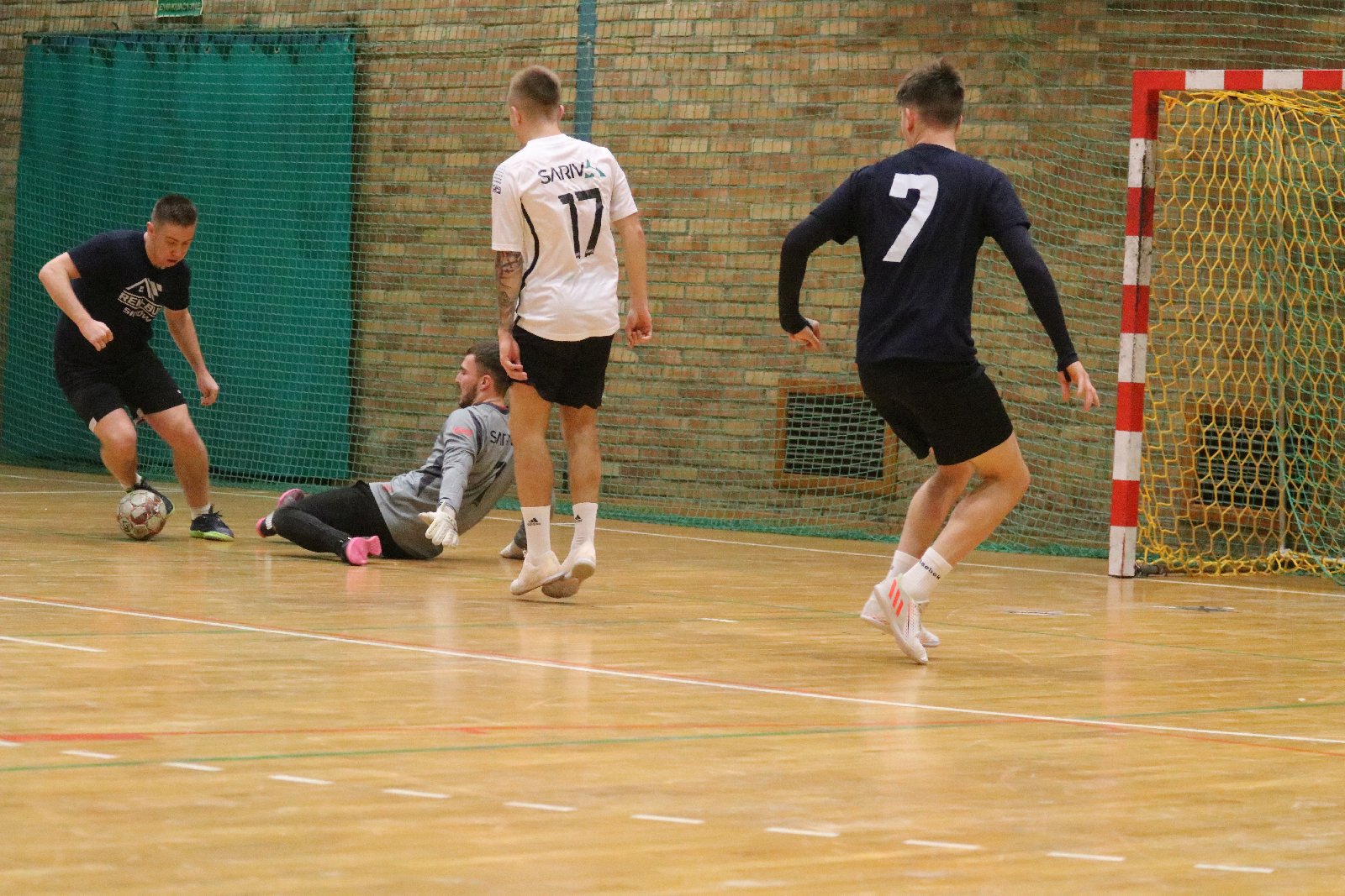 Szósta kolejka Legnickiej Ligi Halowej Saller Cup