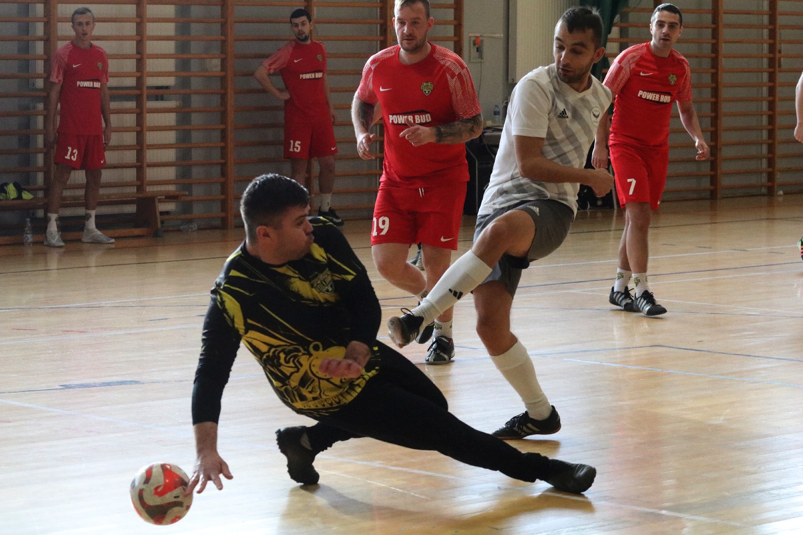 Perwsza edycji turnieju halowego seniorów FOOTBALLOVE DNA