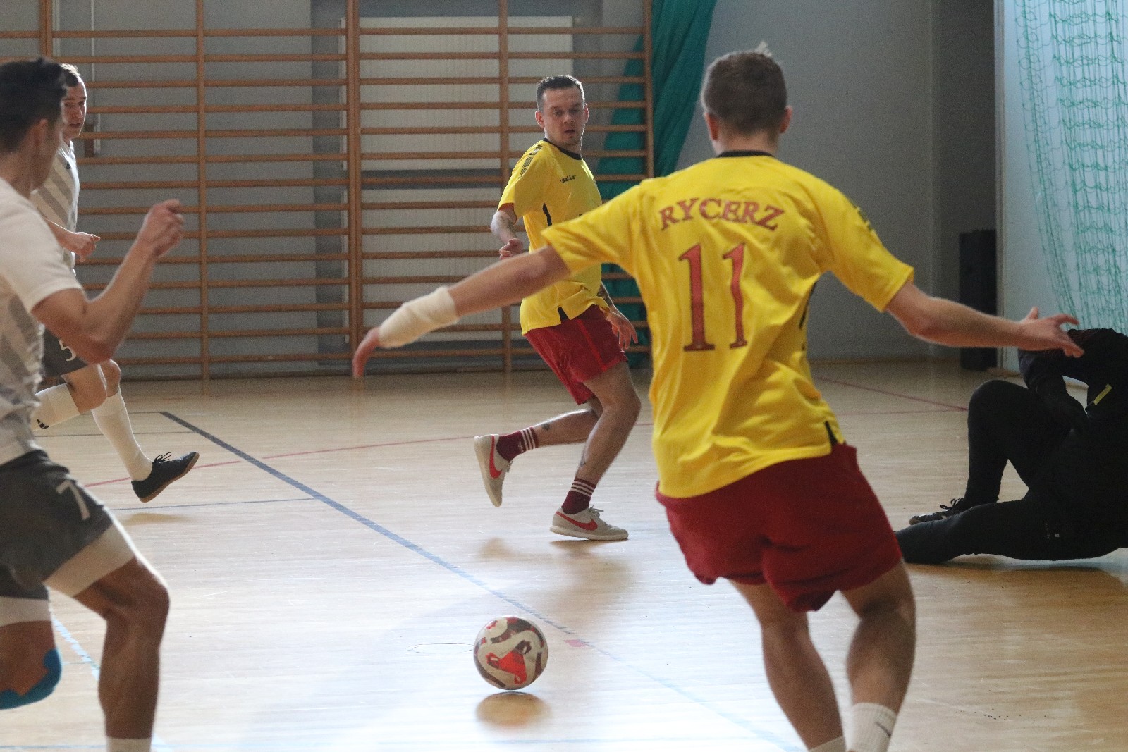 Perwsza edycji turnieju halowego seniorów FOOTBALLOVE DNA