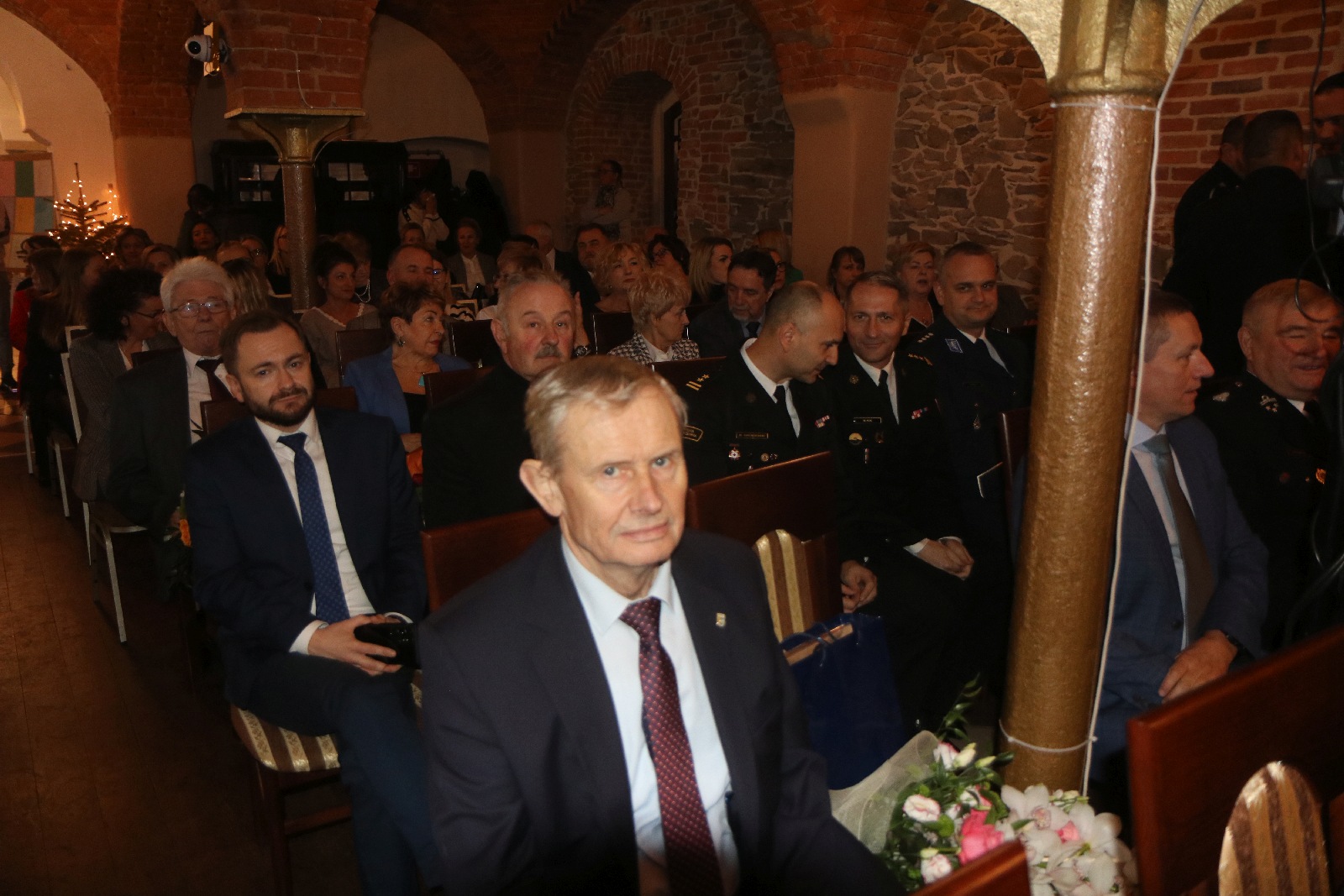 Uroczysta sesja z okazji 25-lecia Powiatu Legnickiego