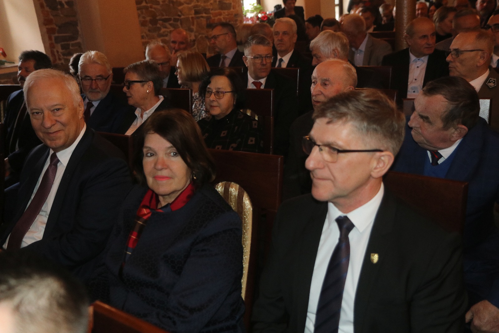 Uroczysta sesja z okazji 25-lecia Powiatu Legnickiego