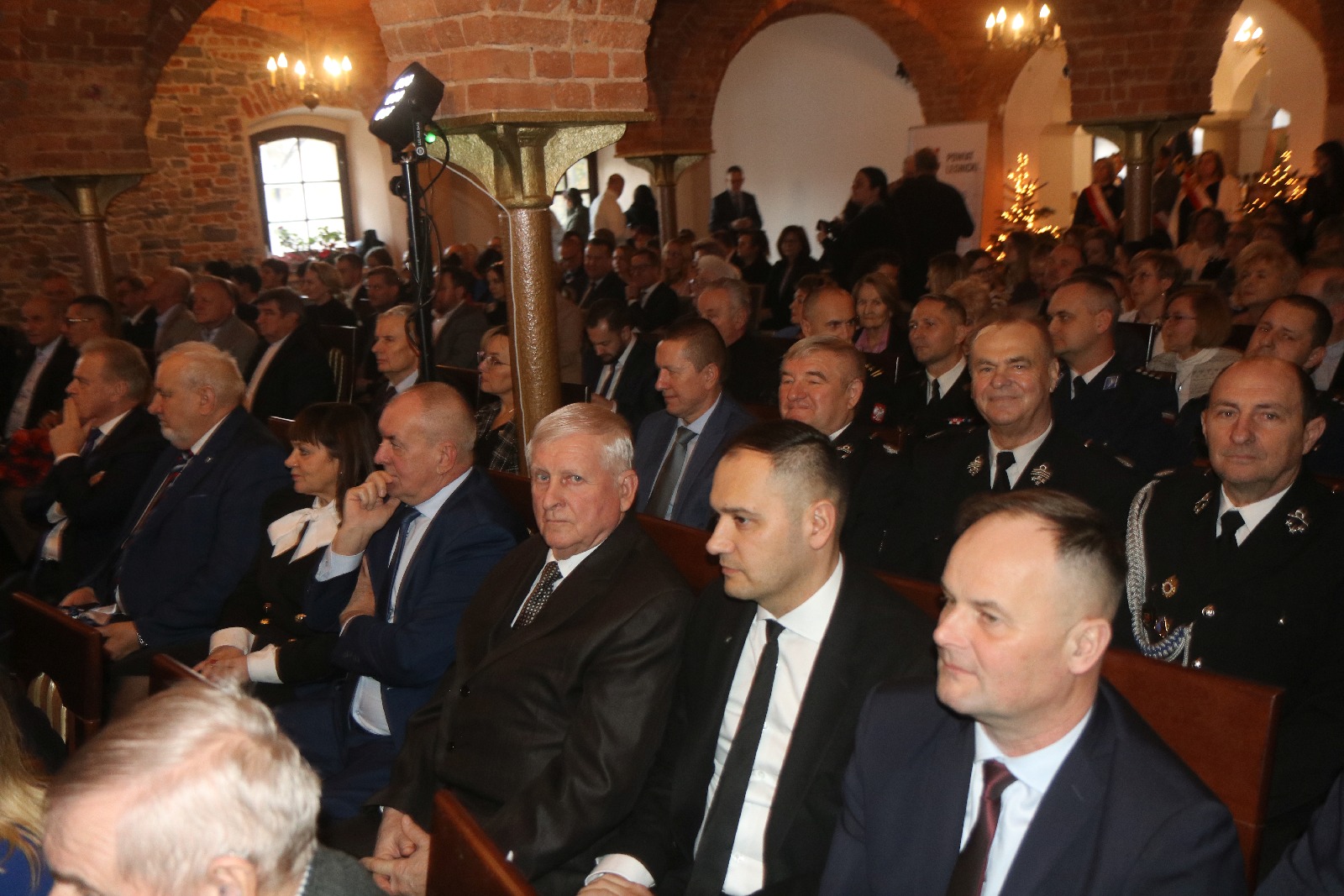 Uroczysta sesja z okazji 25-lecia Powiatu Legnickiego