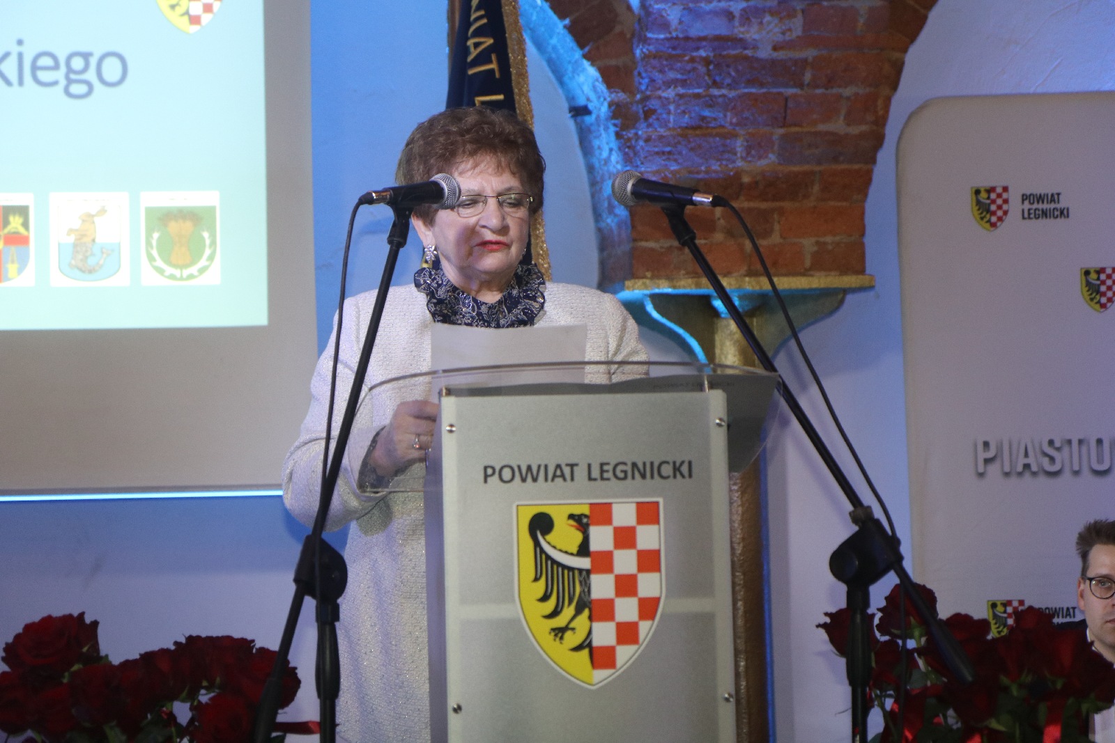Uroczysta sesja z okazji 25-lecia Powiatu Legnickiego