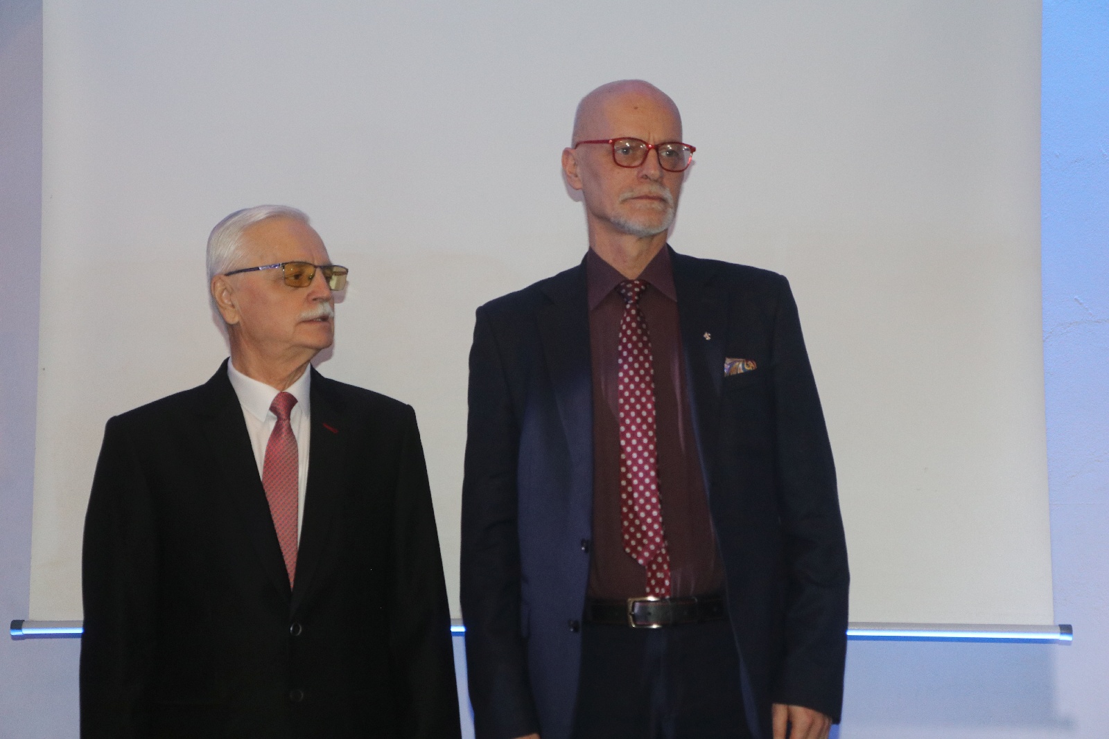 Uroczysta sesja z okazji 25-lecia Powiatu Legnickiego