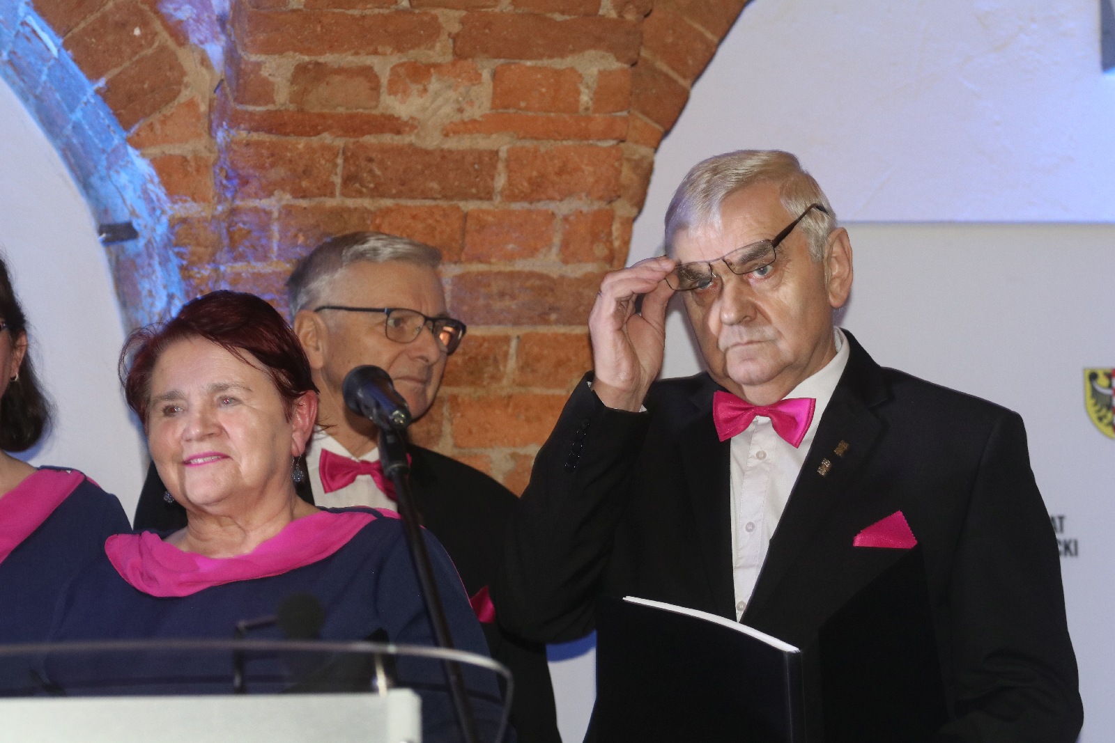 Uroczysta sesja z okazji 25-lecia Powiatu Legnickiego