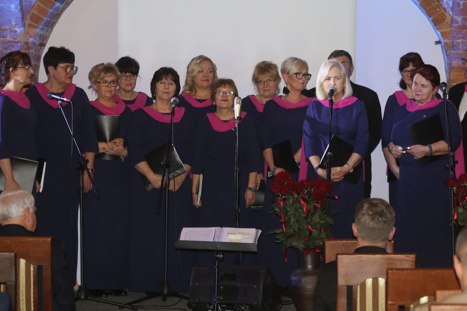 Uroczysta sesja z okazji 25-lecia Powiatu Legnickiego