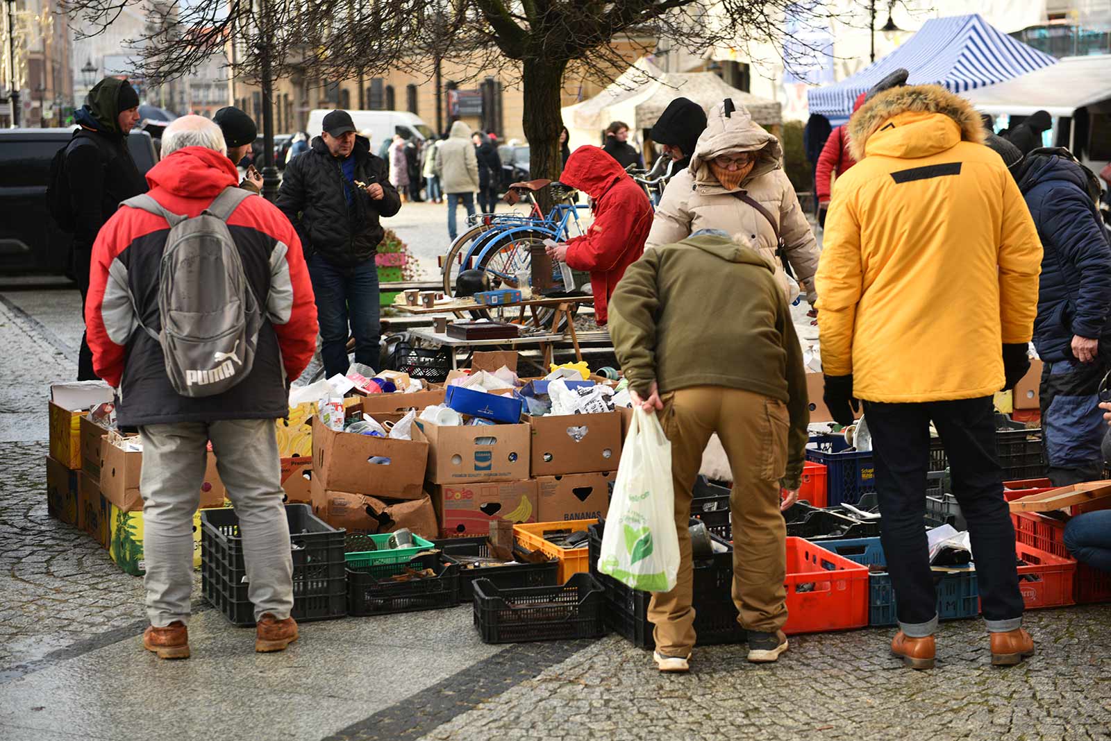 Mimo niesprzyjającej aury nie zabrakło poszukiwaczy unikatów
