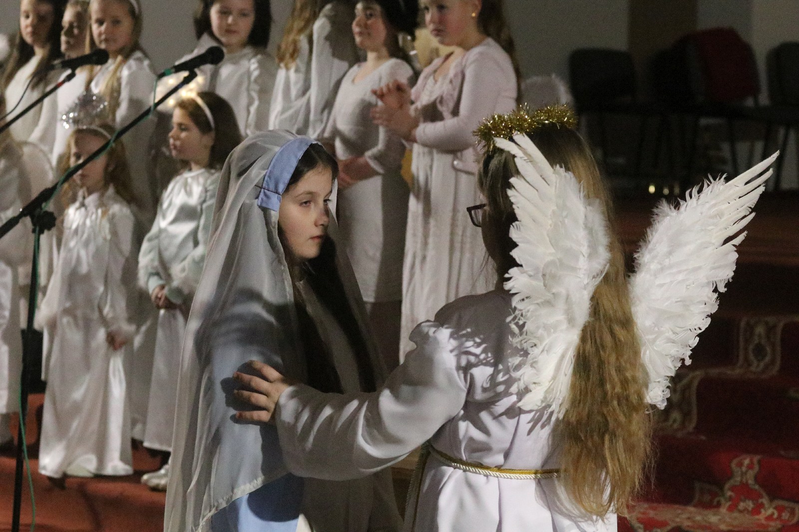 Jasełka w wykonaniu dzieci z parafii Podwyższenia Krzyża