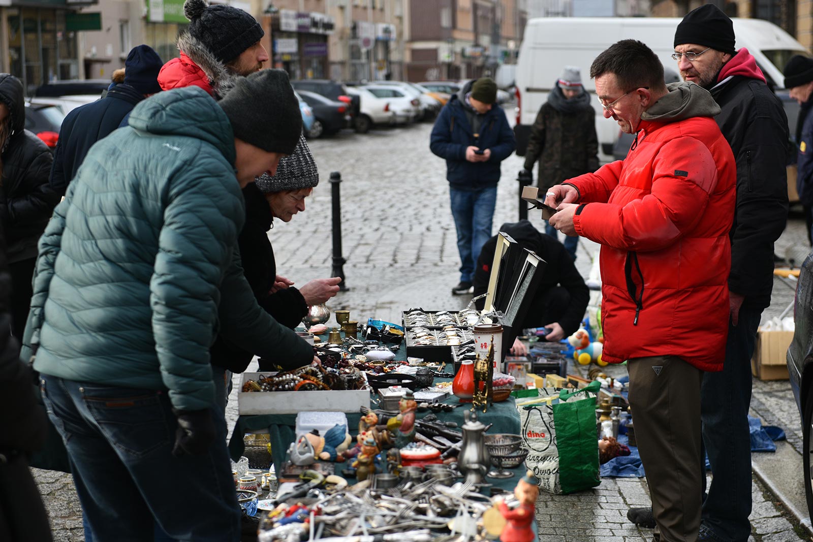 Mimo niesprzyjającej aury nie zabrakło poszukiwaczy unikatów
