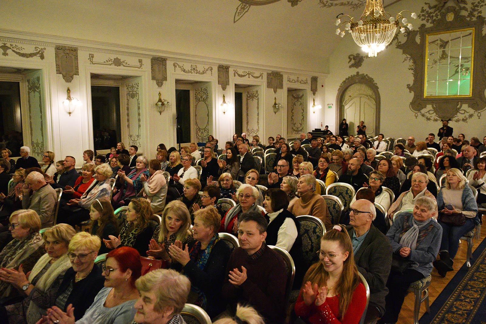 Koncert kolęd i pastorałek w wykonaniu chóru Madrygał