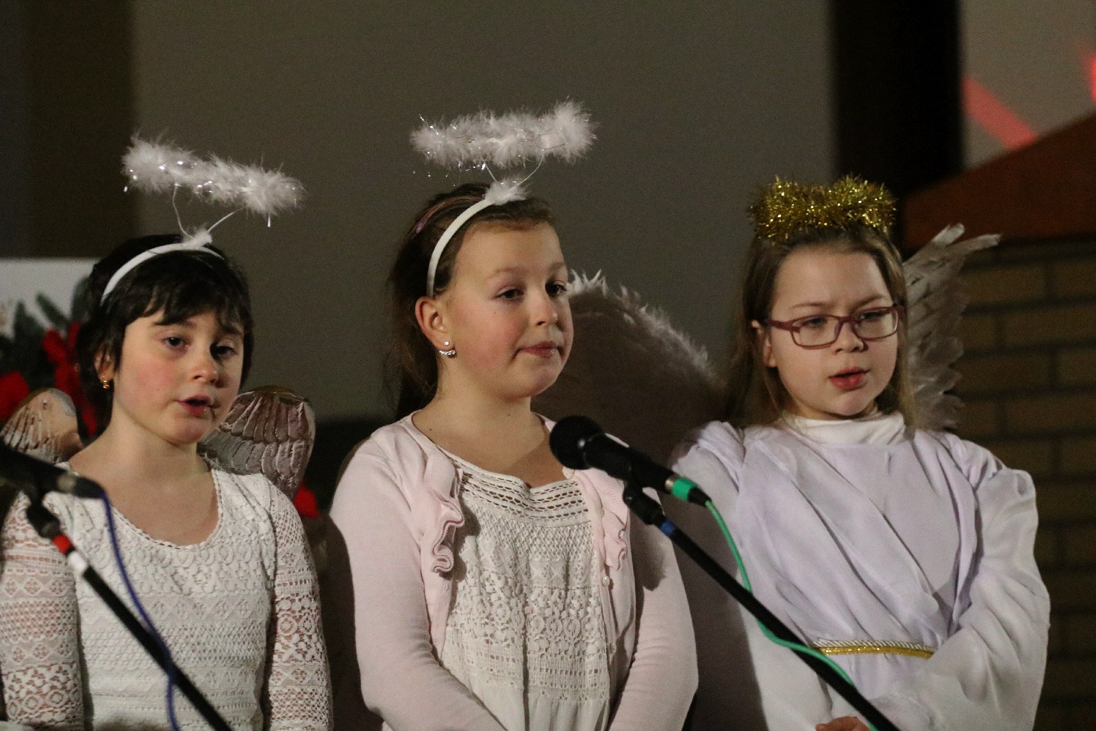 Jasełka w wykonaniu dzieci z parafii Podwyższenia Krzyża