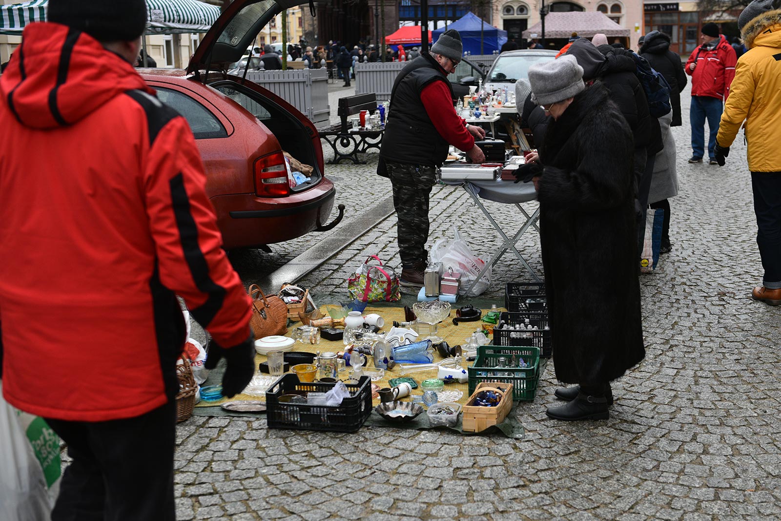 Mimo niesprzyjającej aury nie zabrakło poszukiwaczy unikatów