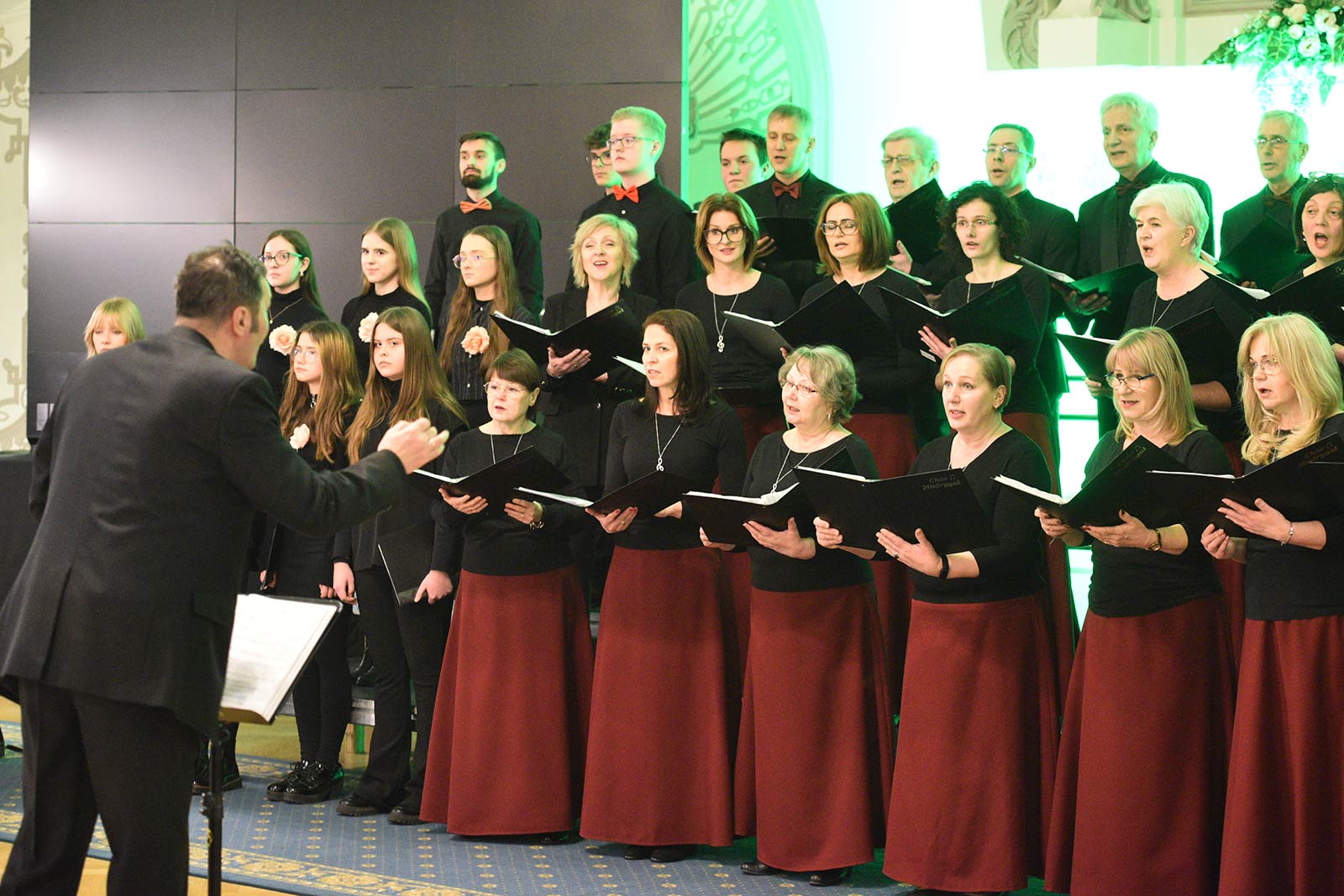 Koncert kolęd i pastorałek w wykonaniu chóru Madrygał