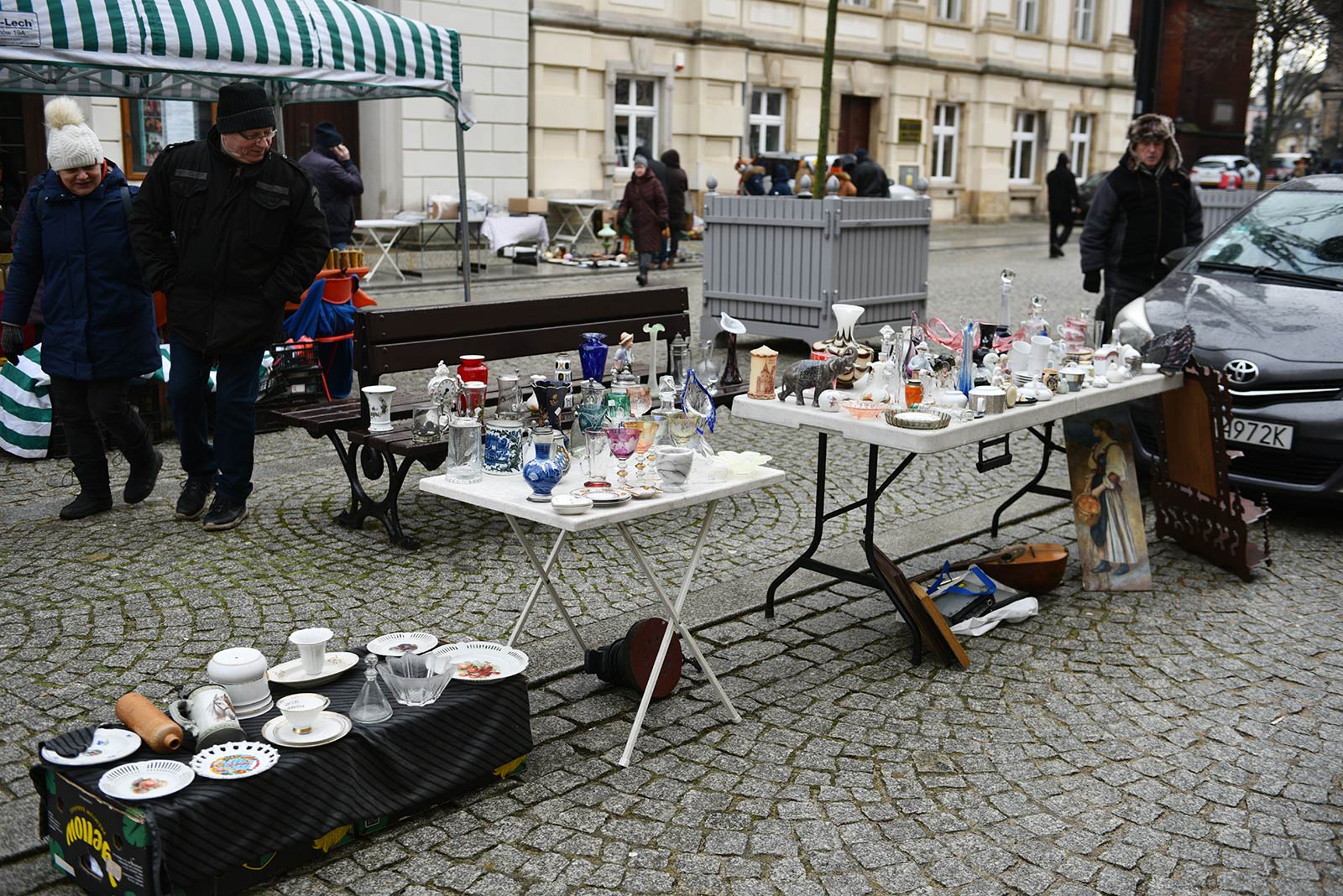 Mimo niesprzyjającej aury nie zabrakło poszukiwaczy unikatów