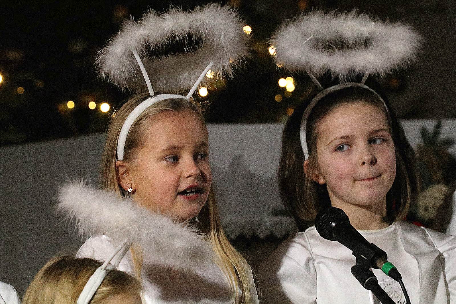 Jasełka w wykonaniu dzieci z parafii Podwyższenia Krzyża