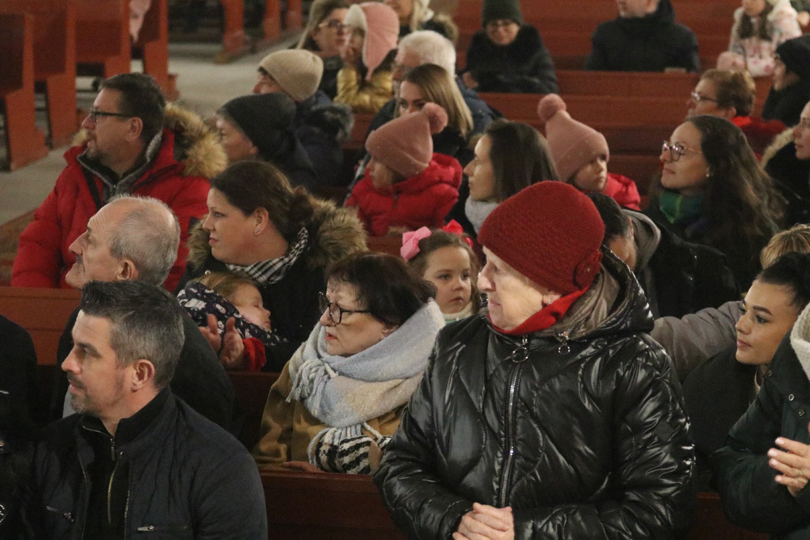 Jasełka w wykonaniu dzieci z parafii Podwyższenia Krzyża