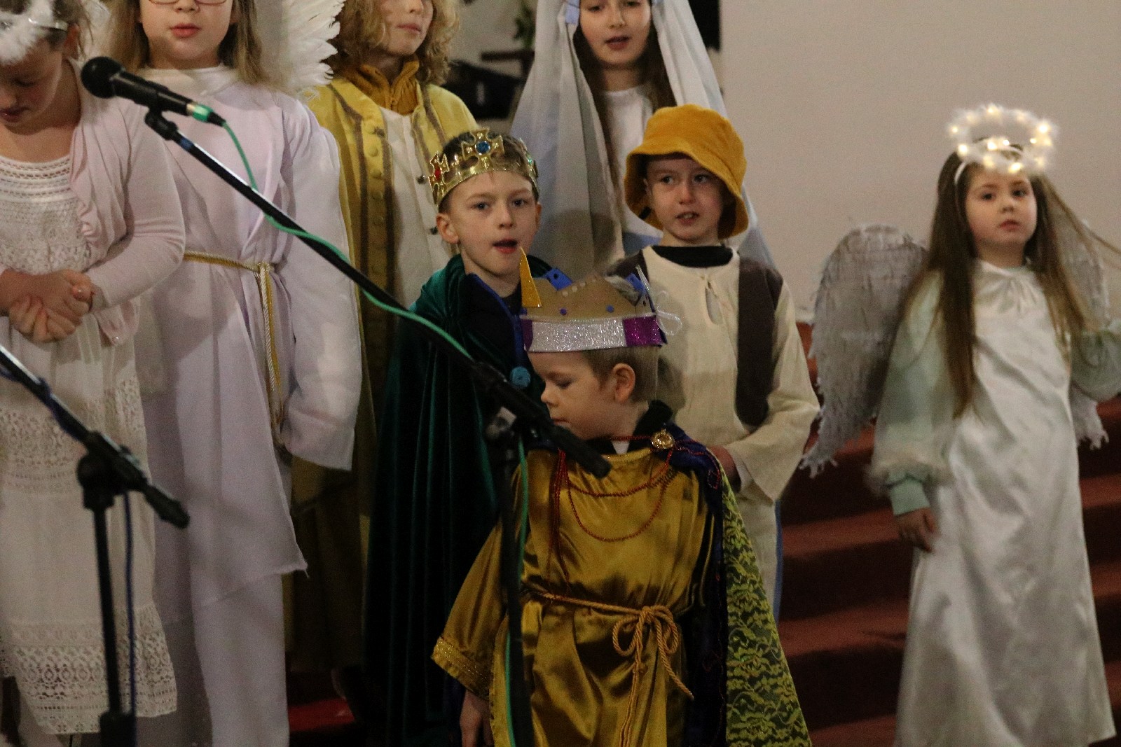 Jasełka w wykonaniu dzieci z parafii Podwyższenia Krzyża