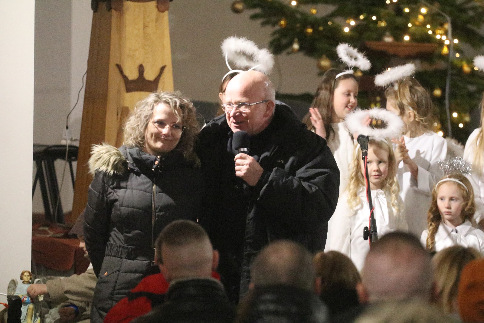 Jasełka w wykonaniu dzieci z parafii Podwyższenia Krzyża
