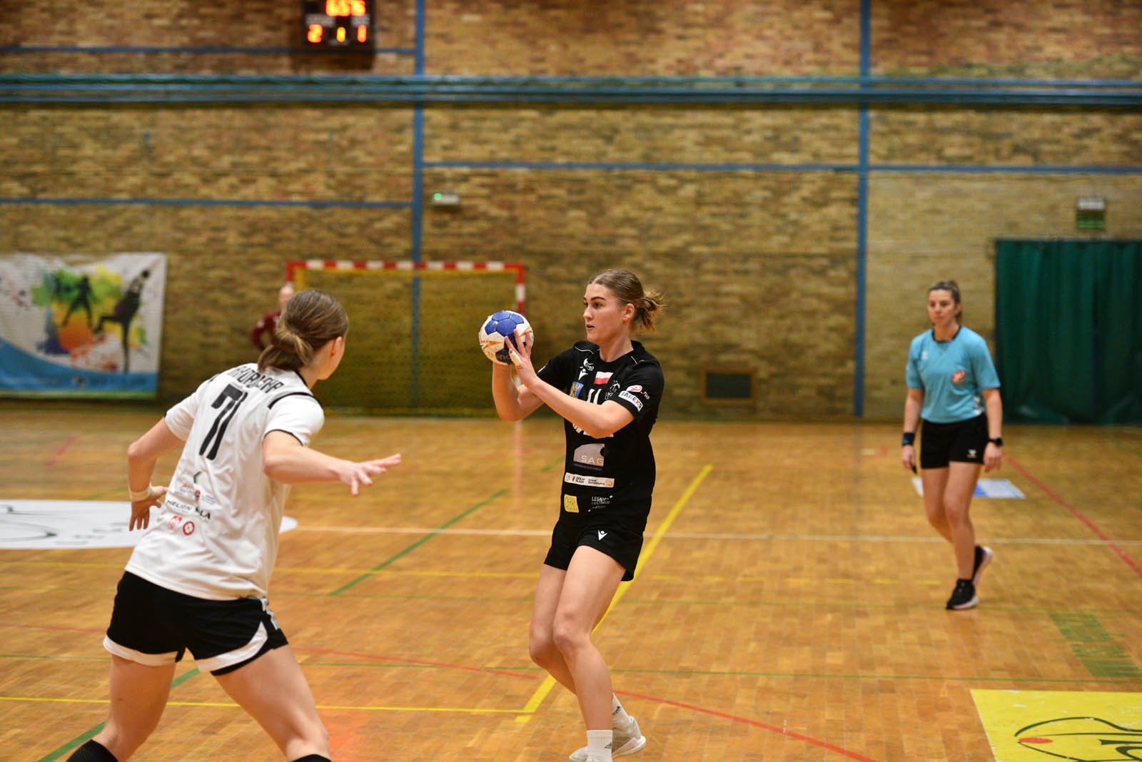 UKS Dziewiątka Legnica pokonuje SPR Pogoń Szczecin