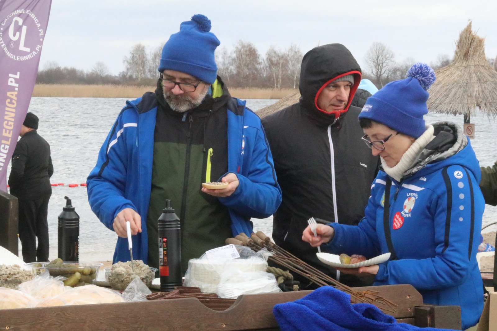 WOŚP: Orkiestrowe morsowanie w jeziorze w Kunicach