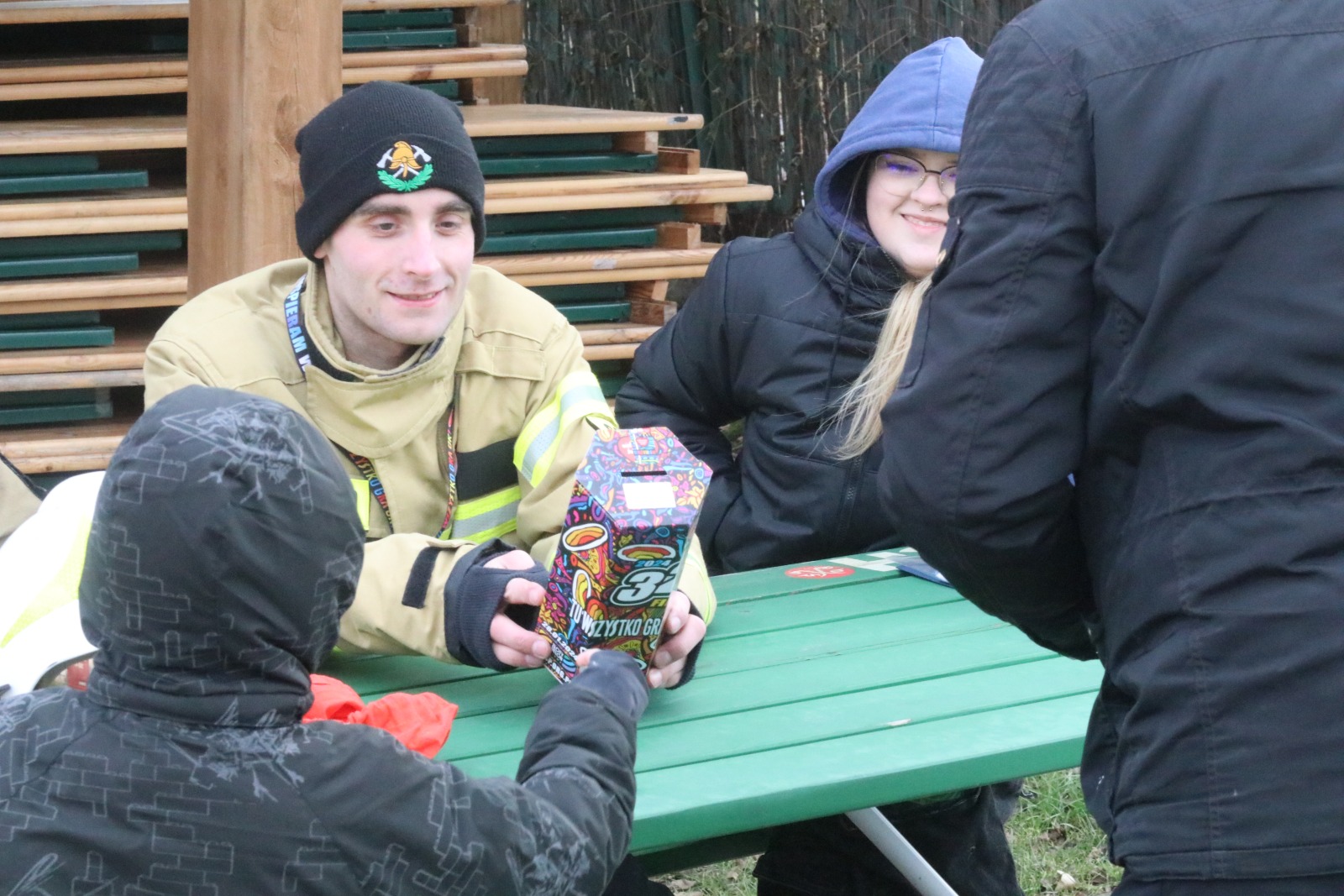 WOŚP: Orkiestrowe morsowanie w jeziorze w Kunicach