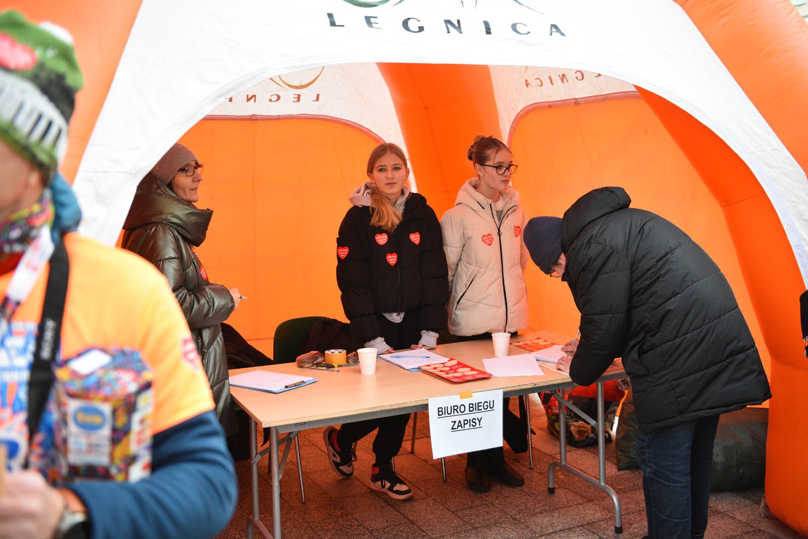 Pobiegli dla WOŚP w „Biegu z Serduszkiem” na Placu Słowiańskim