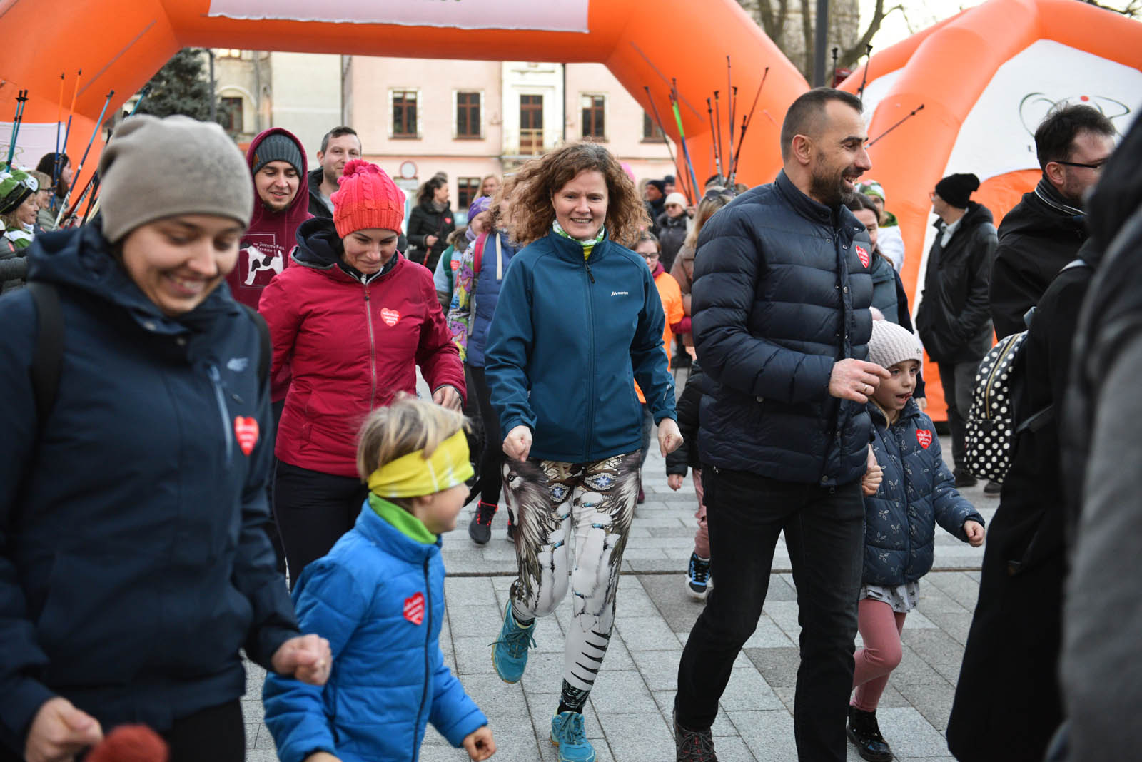 Pobiegli dla WOŚP w „Biegu z Serduszkiem” na Placu Słowiańskim
