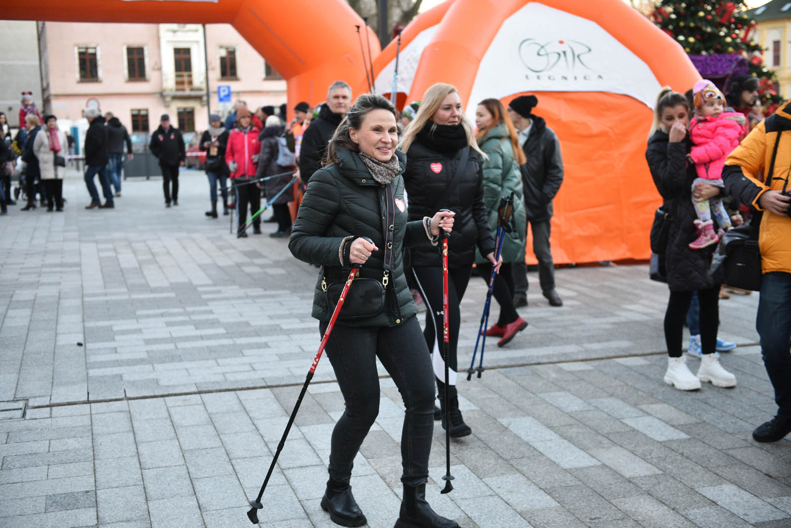 Pobiegli dla WOŚP w „Biegu z Serduszkiem” na Placu Słowiańskim