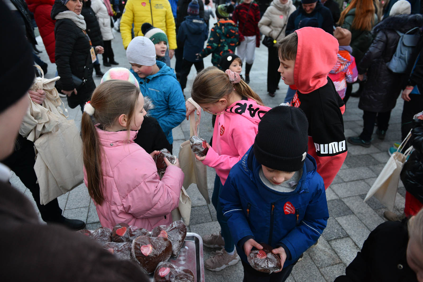 Pobiegli dla WOŚP w „Biegu z Serduszkiem” na Placu Słowiańskim