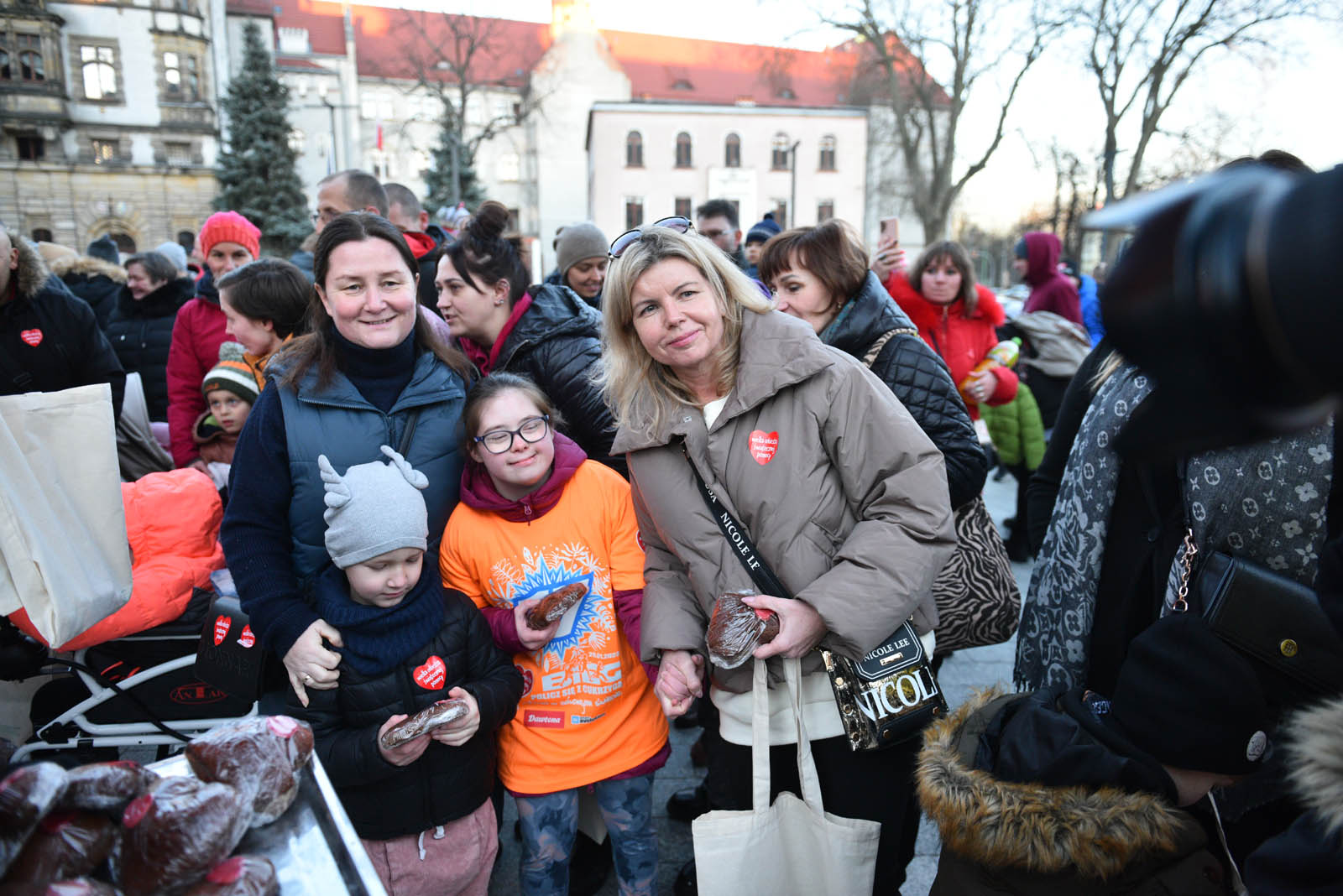 Pobiegli dla WOŚP w „Biegu z Serduszkiem” na Placu Słowiańskim