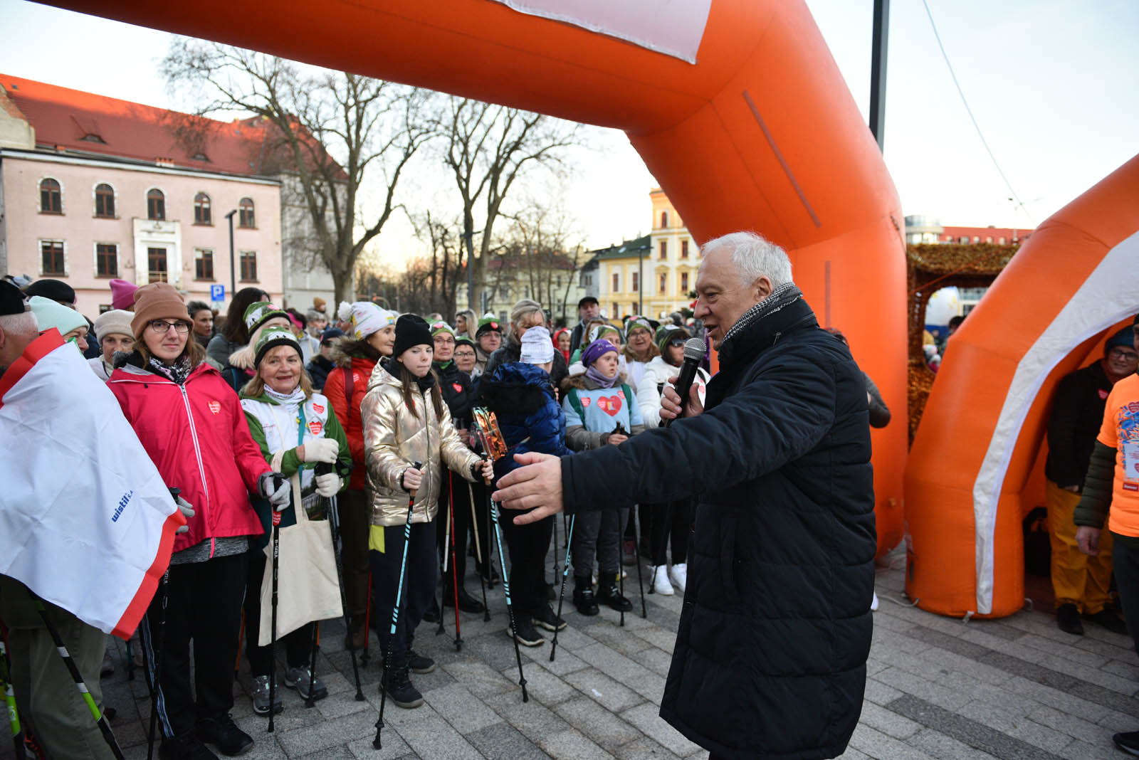 Pobiegli dla WOŚP w „Biegu z Serduszkiem” na Placu Słowiańskim