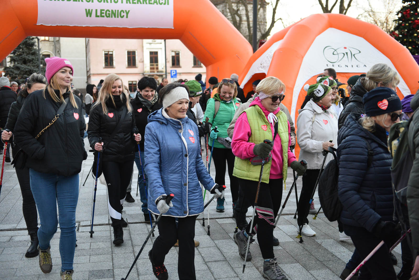 Pobiegli dla WOŚP w „Biegu z Serduszkiem” na Placu Słowiańskim