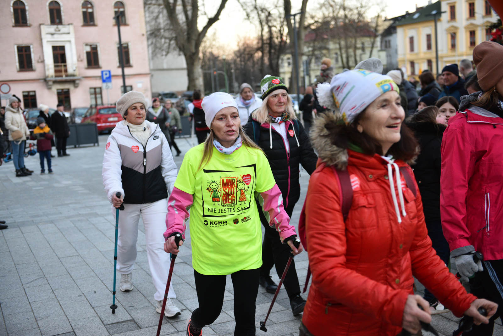 Pobiegli dla WOŚP w „Biegu z Serduszkiem” na Placu Słowiańskim